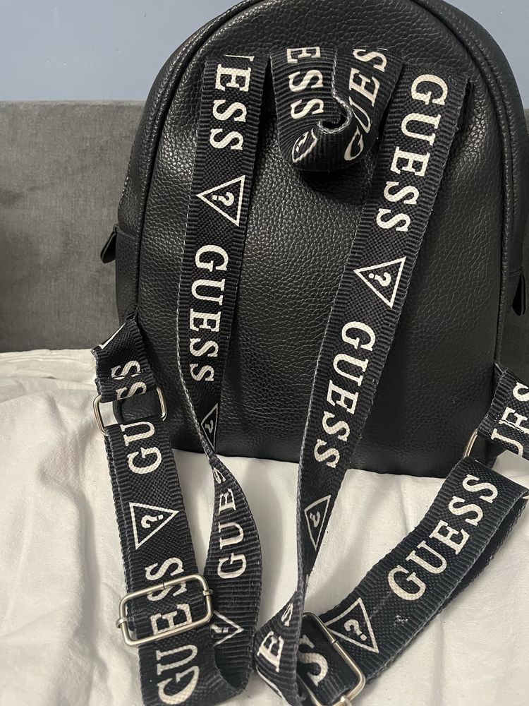 Guess - раничка