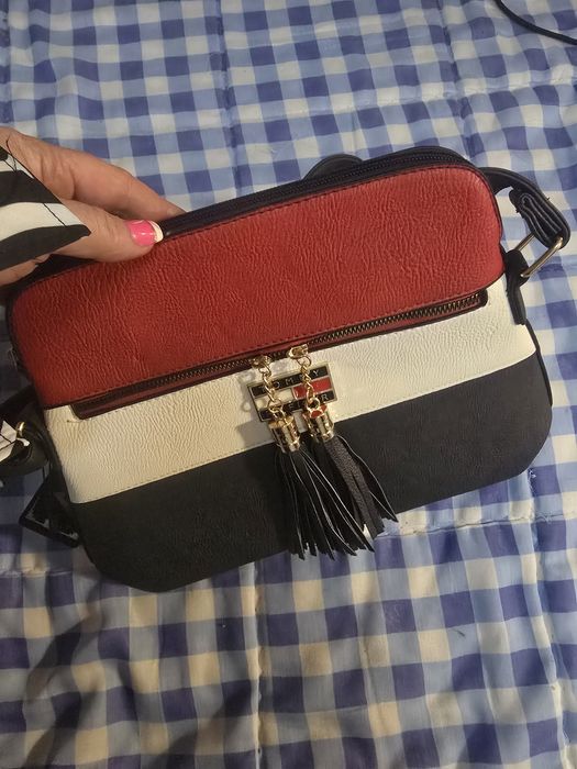 Geanta de umar Tommy Hilfinger