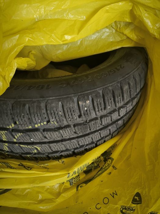 Гуми за бус 215/60/17