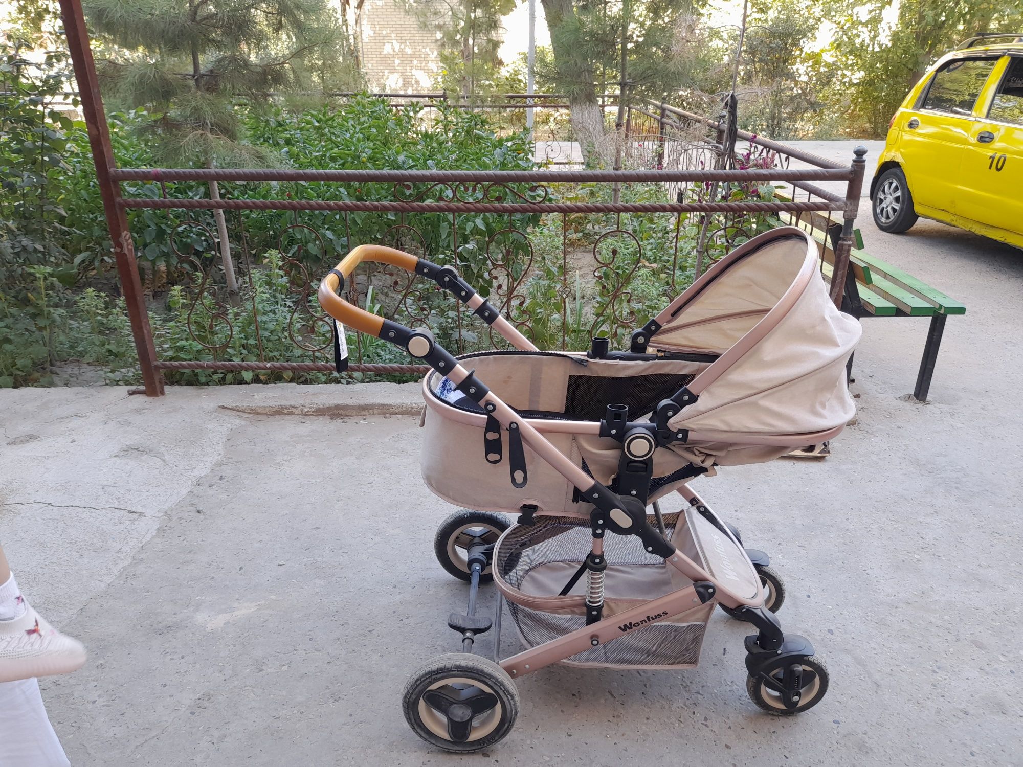 Продаю детскую коляску