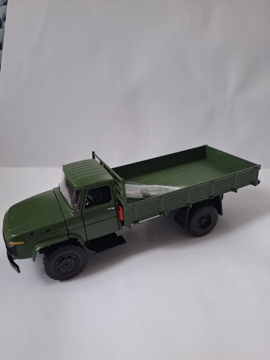 Военен камеон играчка FAW Jiefang CA141 мащаб 1:36