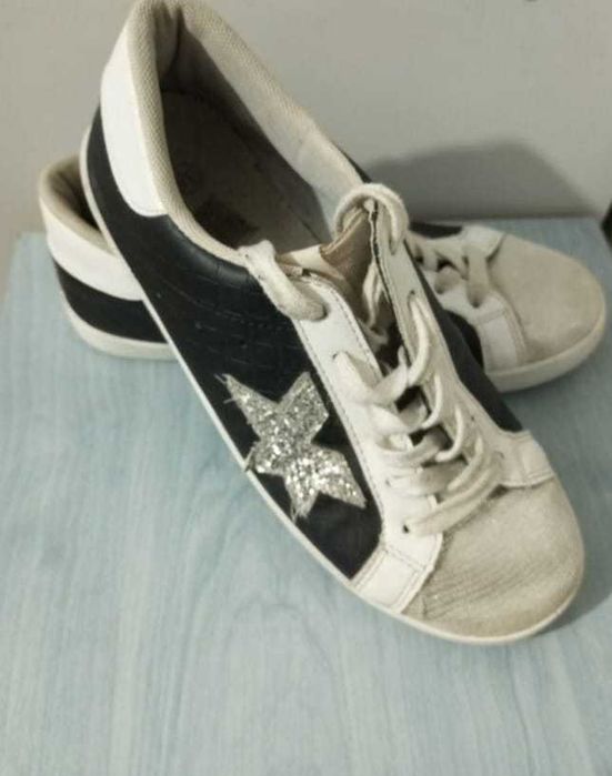 Teniși din piele ecologica mărimea 38