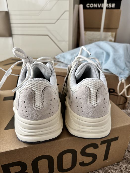 Yeezy Boost 700 Analog Barbati