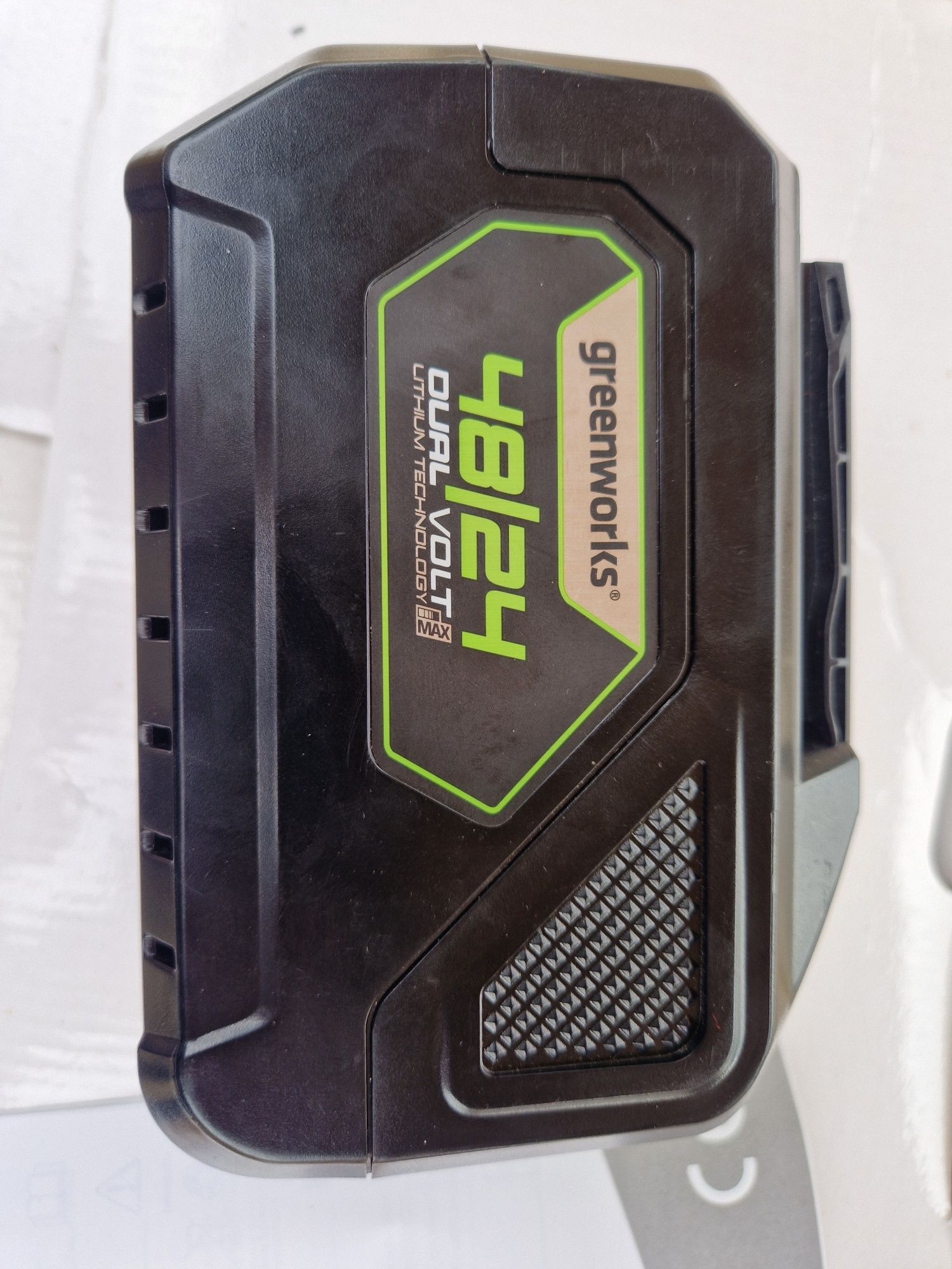 Acumulator greenworks