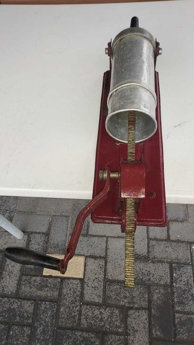 Carnatar masina facut carnati