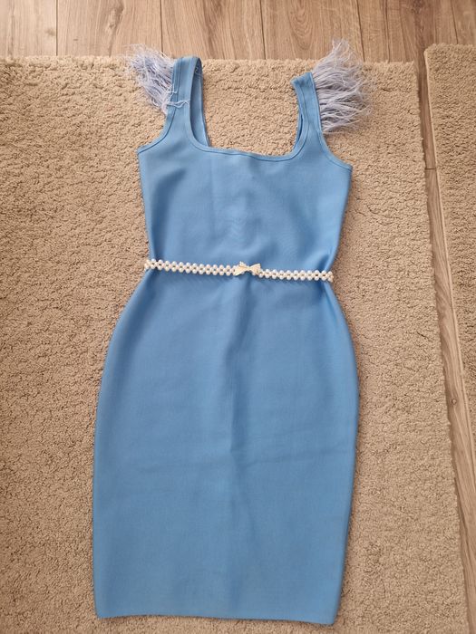Vand rochie bandage albastru folosit dar un stare fb narime M