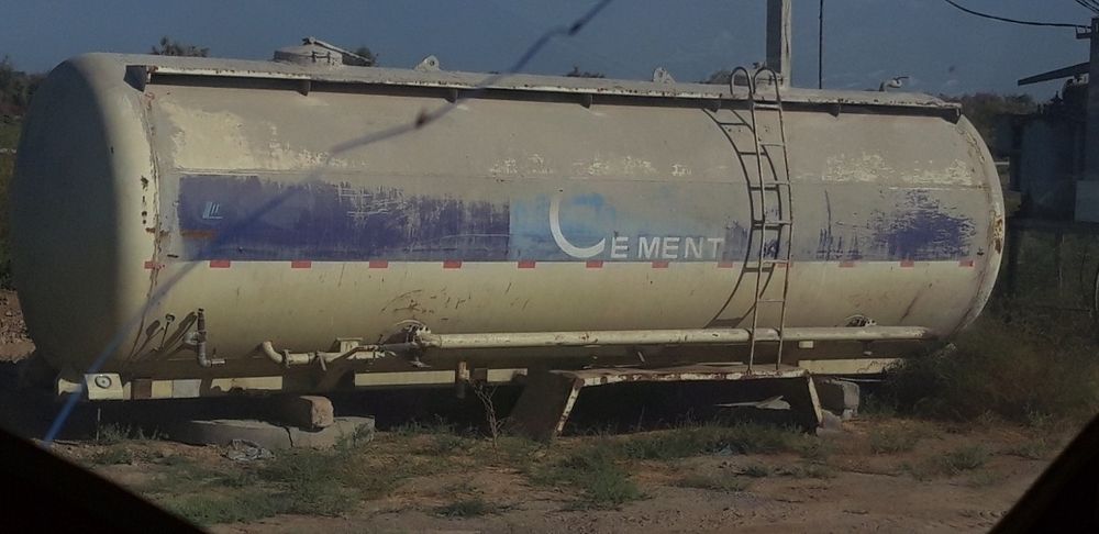 Sementovoz bochkasi va kompressori  holati yaxshi