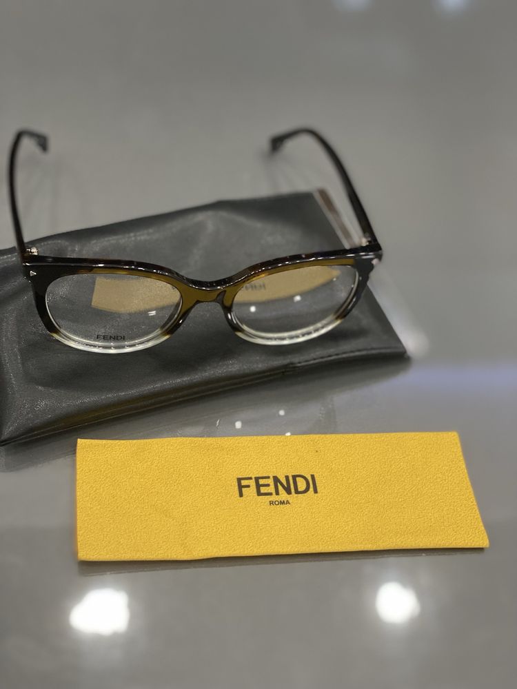 Диоптрични очила FENDI - дамски