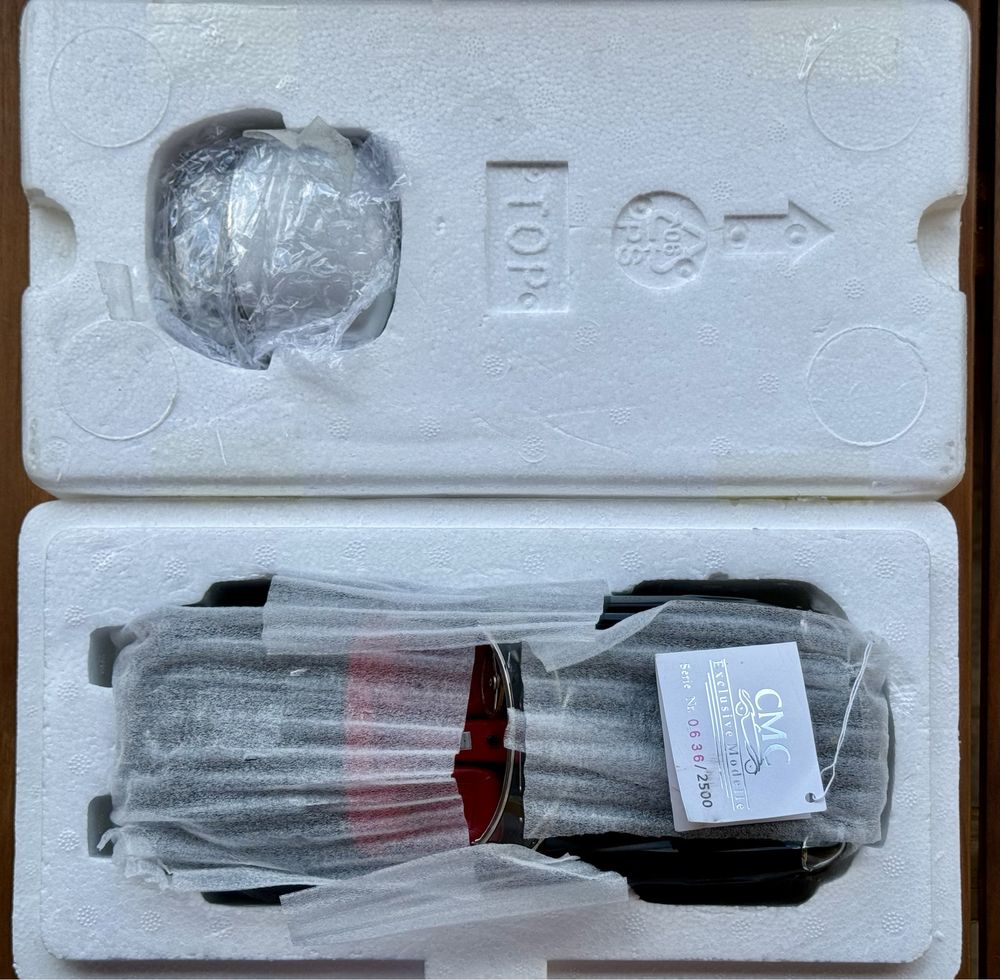Ferrari 250 California (1960) CMC [1/18 Black Diecast]