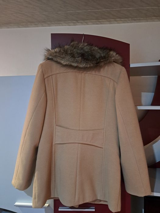Haină damă cu guler de blană detașabil