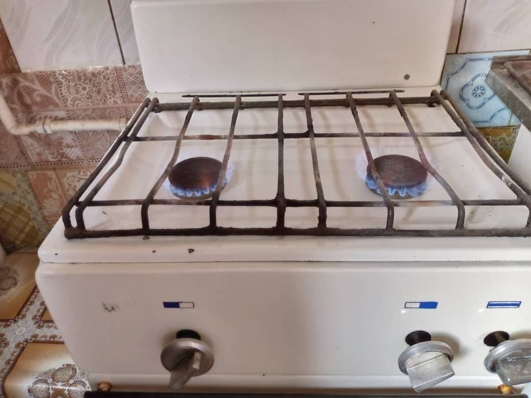 Продам Газовую плиту б/у