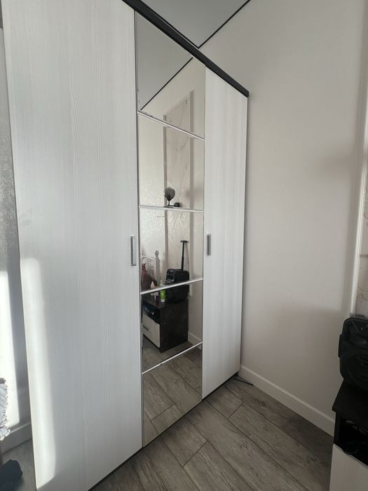 Комплект мебели для спальни — отличное состояние!