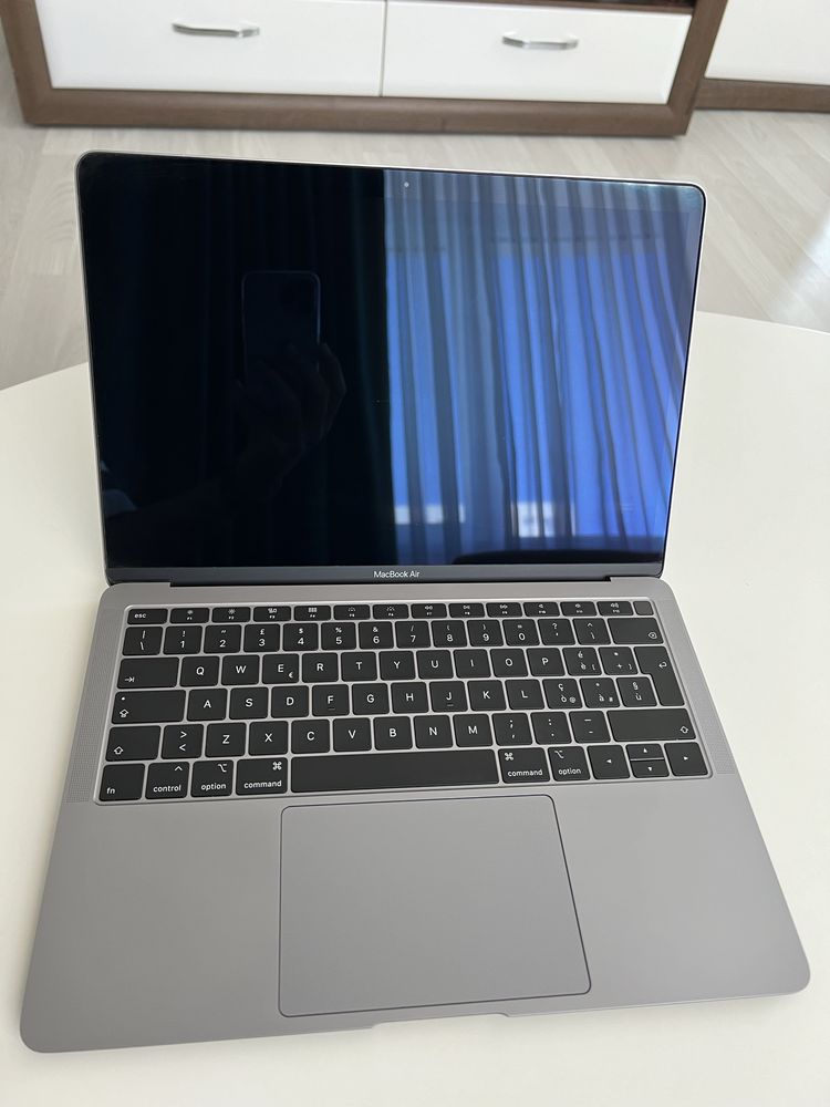 Macbook Air 13-inch 2018 Space Gray