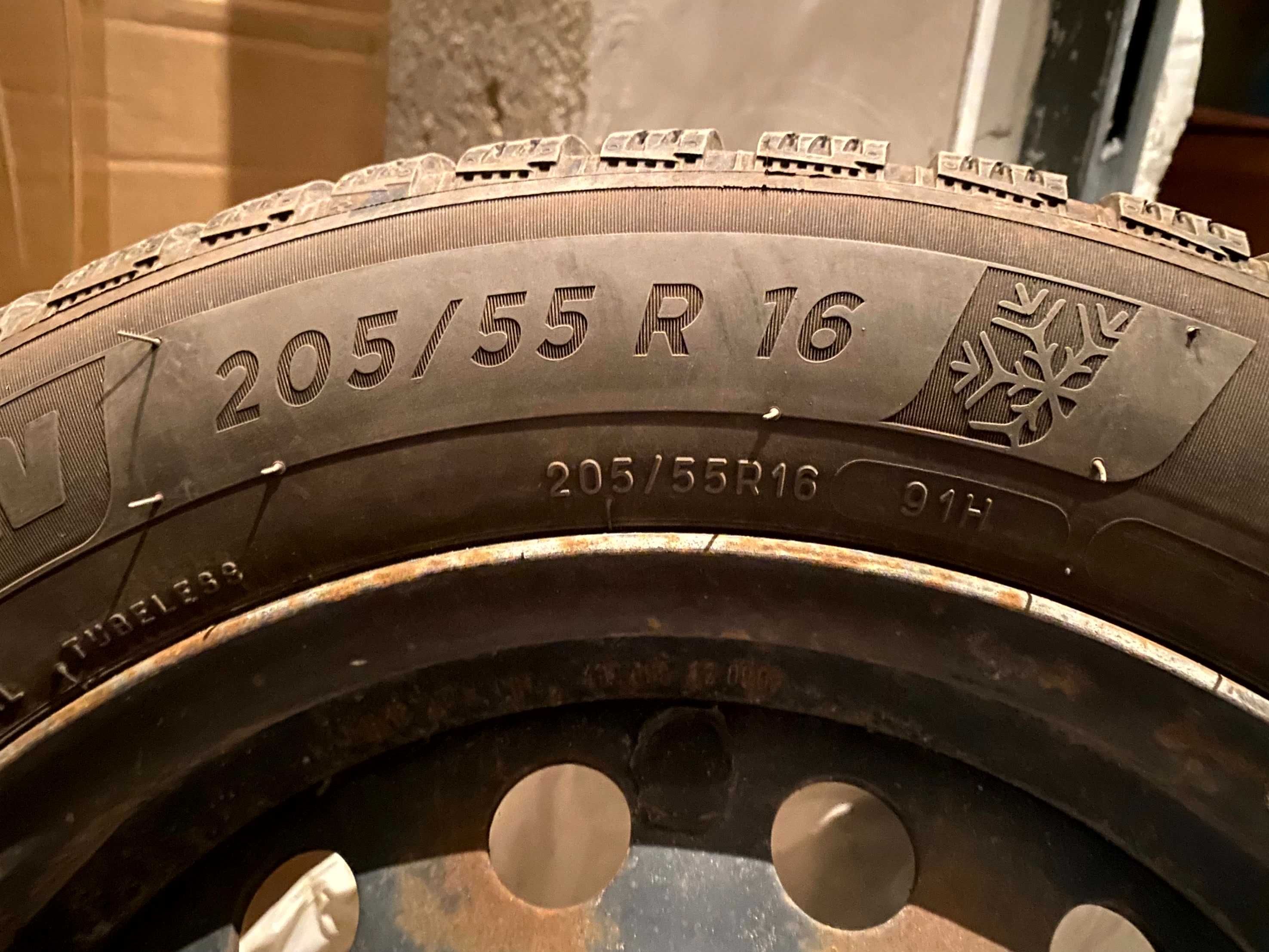 Продавам 4 гуми MICHELIN ALPIN 6 205/55 R16 със стоманени джанти