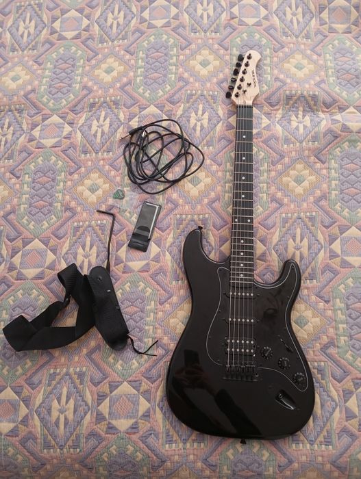 Продаю электрогитару