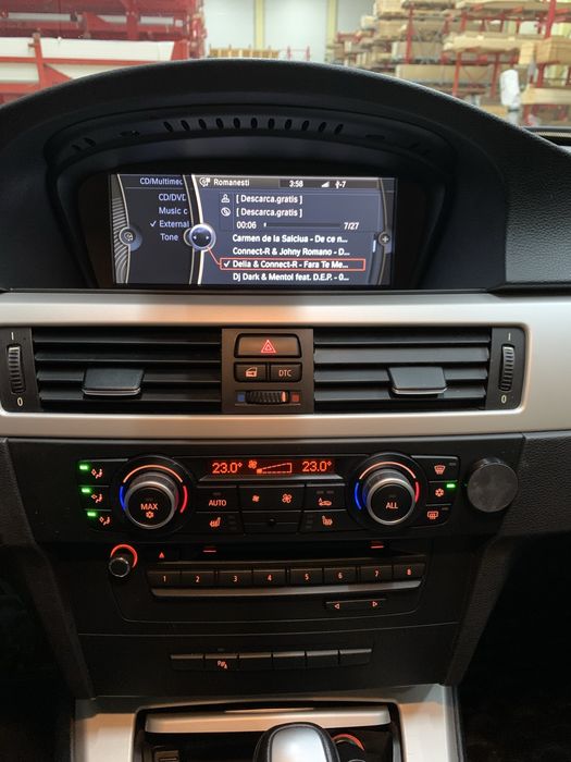 BMW 318d Touring E91 – Automat