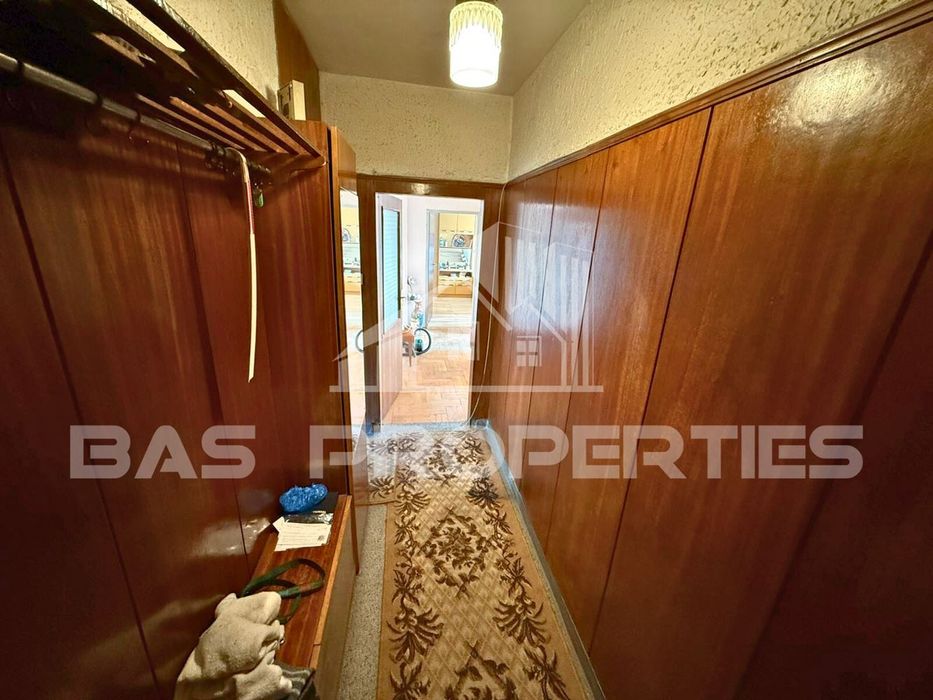 Продава се Тристаен апартамент в София, Красна поляна 3 - 84 кв.м за 2000 €/кв.м - Снимка #7