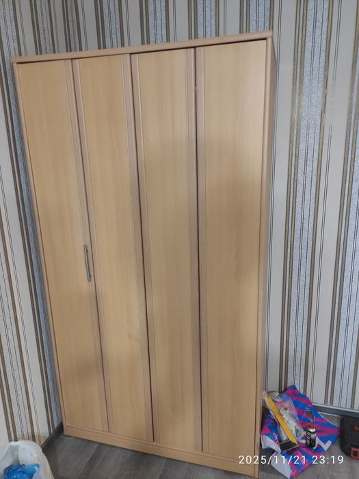 Шкаф для одежды (платяной)