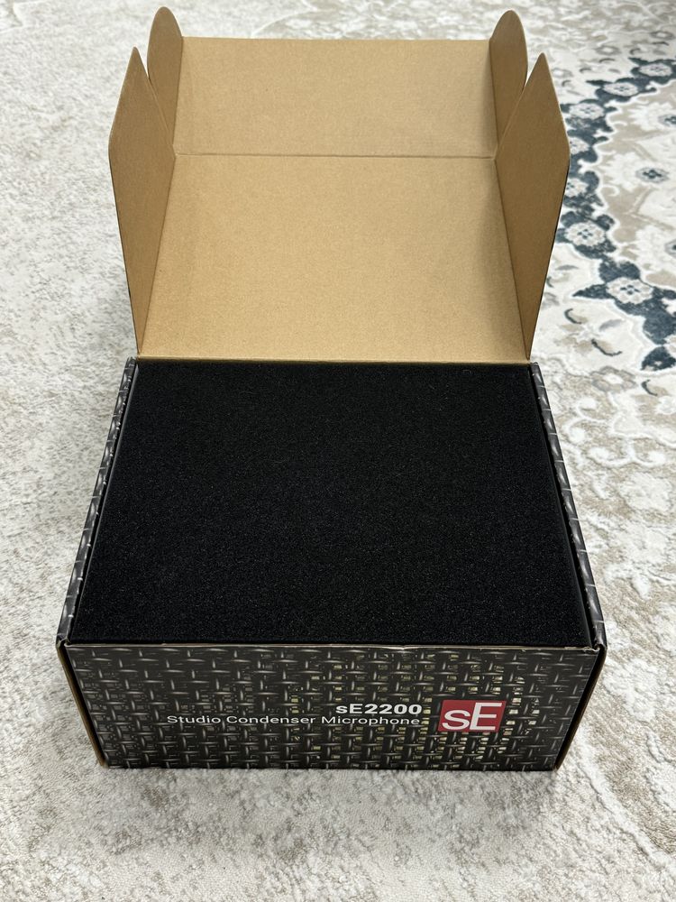 Микрофон sE electronics 2200