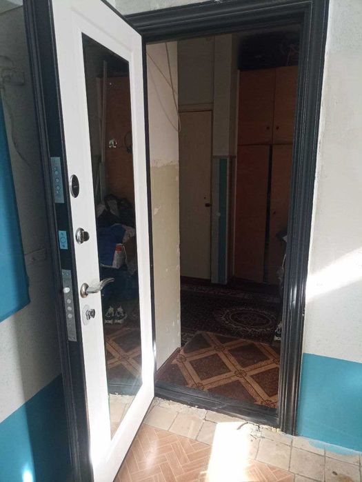 Продаётся 2х ком кв на 2 этаже Ориентир 5мик Ул А,Джомий Без посредред