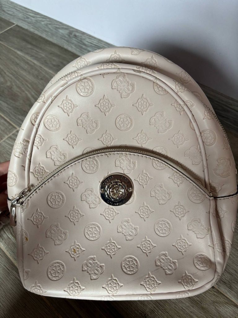 Дамска Раница GUESS