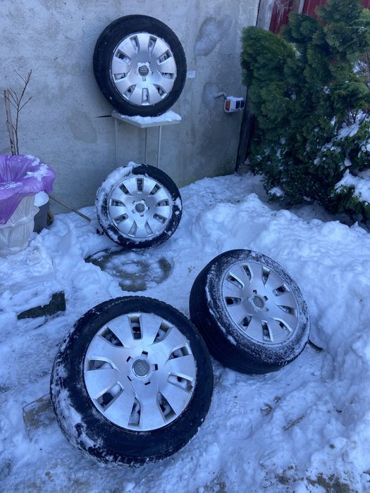 Vand 4 roti cu tot cu capace