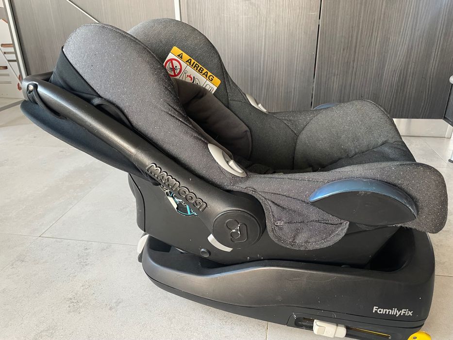 Scoica auto MaxiCosi + baza isofix (Family Fix) - 0-13kg