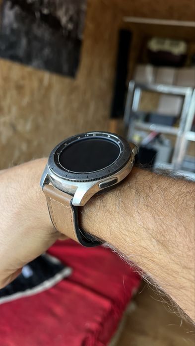 Samsung Galaxy Watch (Series 1) SM-R800 Перфектно работещ