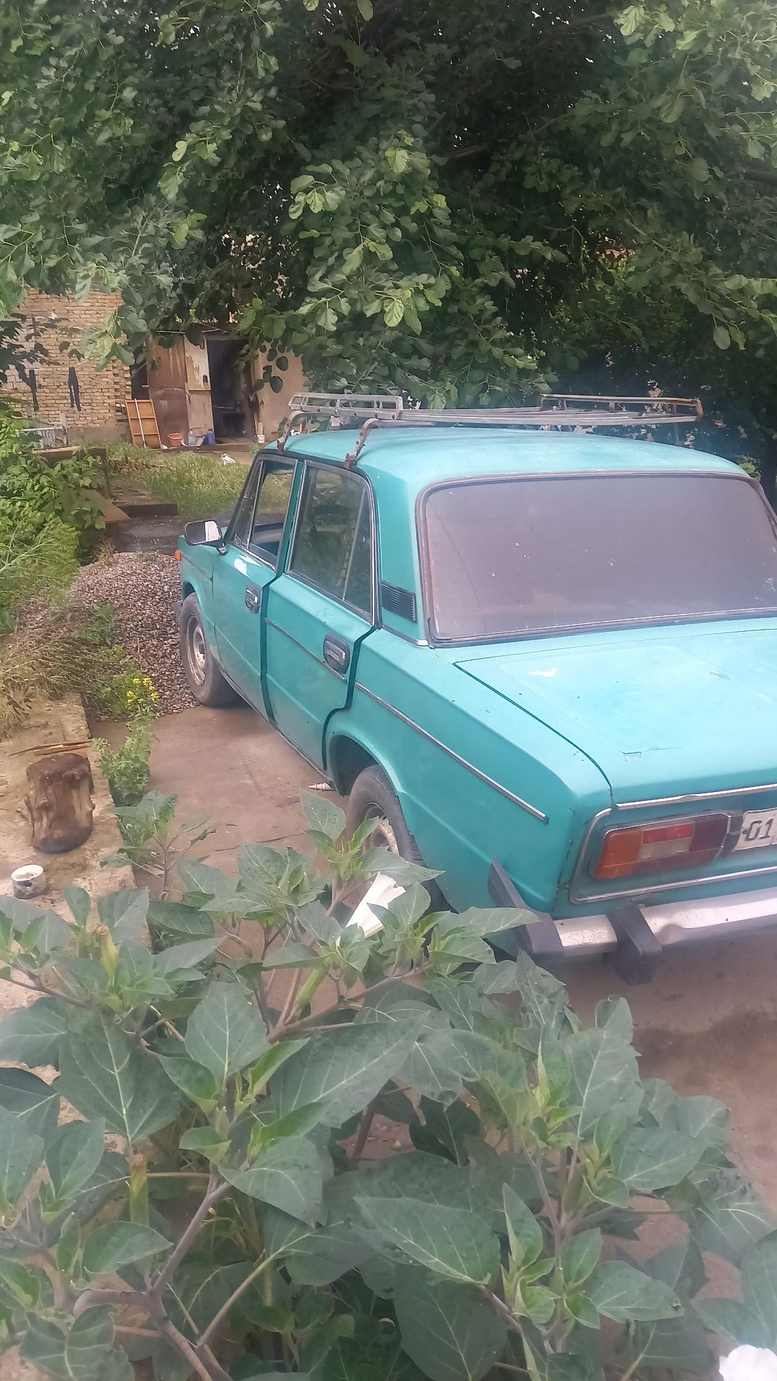 Vaz 2106 sotiladi