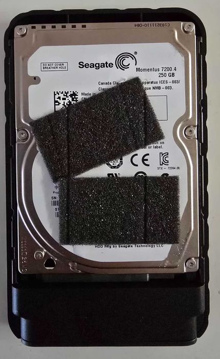 2 външни твърди диска Seagate – 1TB + 250GB (USB 3.0)