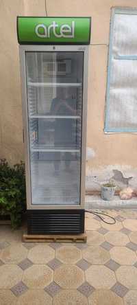 Витринный холодильник Artel