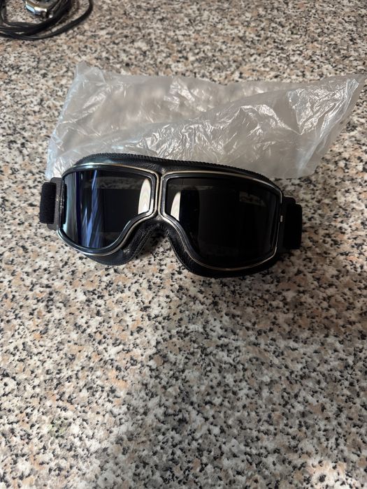 Мото панталони и мото аксесоари