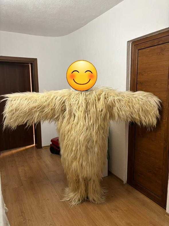 Кукерски костюм...