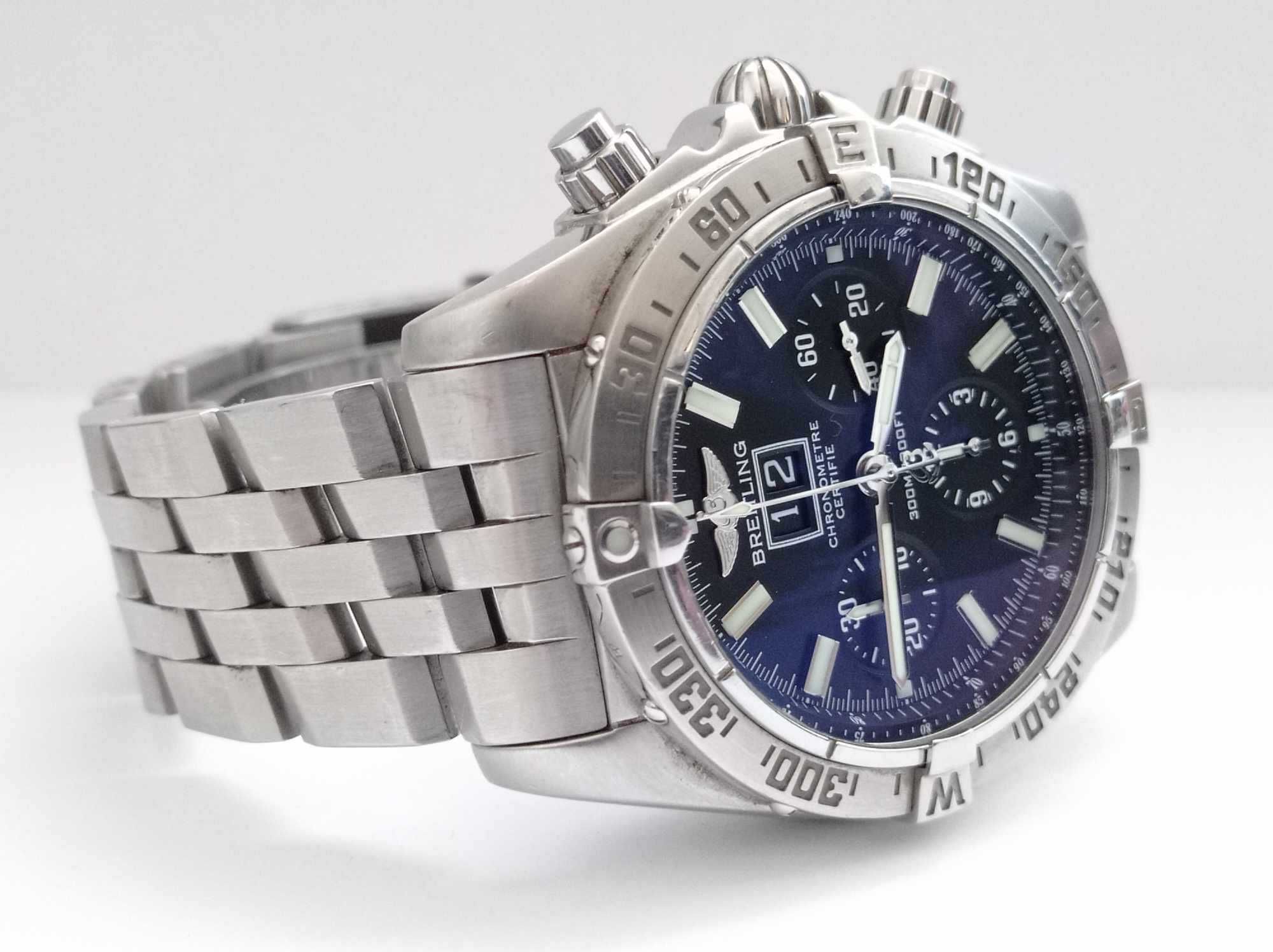 Breitling Chronomat Blackbird 44 Big Date