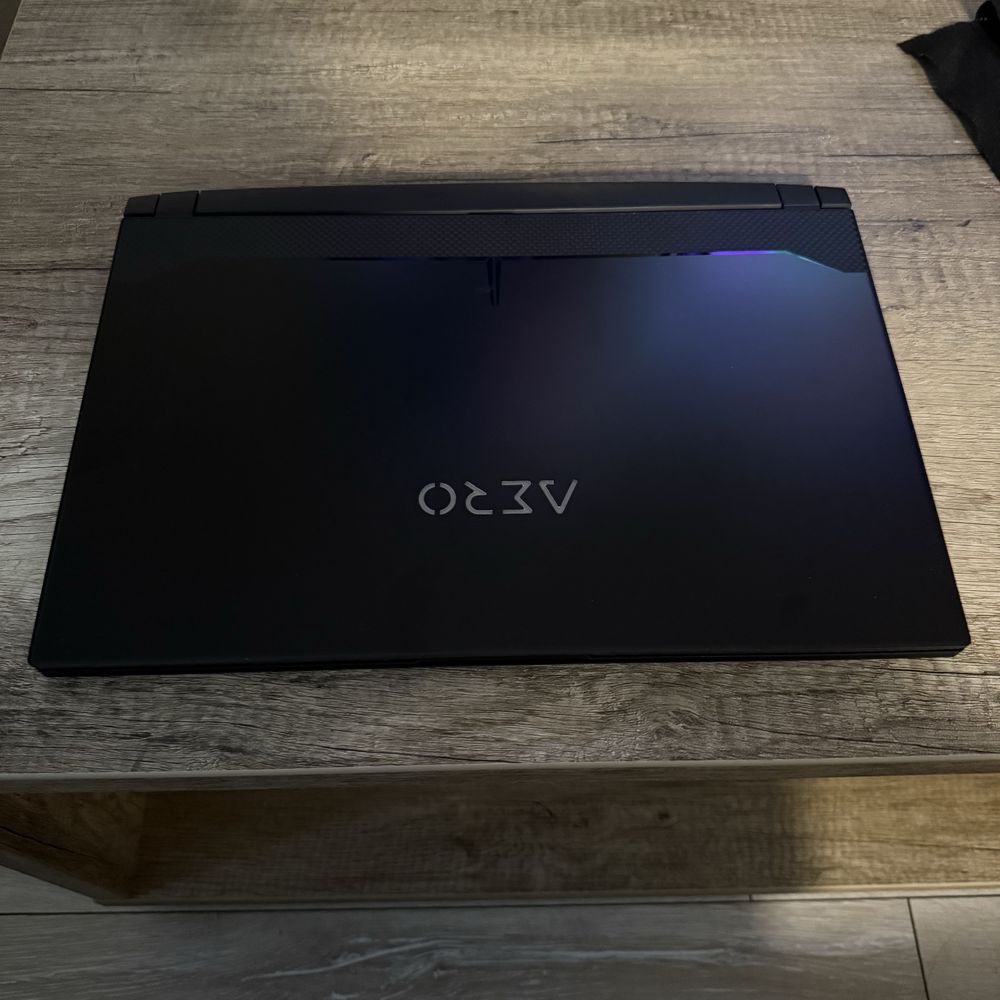 GIGABYTE Aero 15 OLED KD - 15.6" UHD 4K Amoled