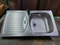 Chiuveta inox, 1 cuva + picurator 78x43cm + baterie FERRO