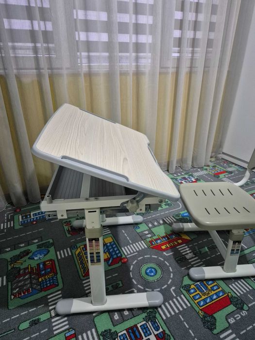 Детски регулируем чин