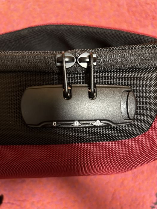 Rucsac multifunctional - geanta crossbody noua