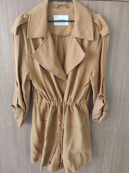 Тренч на pull & bear и жилетка