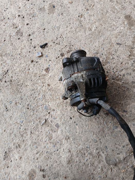 Alternator golf 4