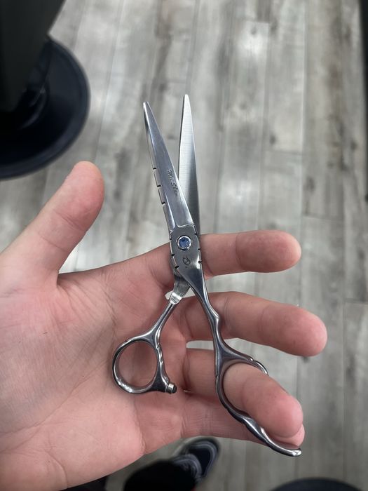 Vand foarfeci tuns si filat