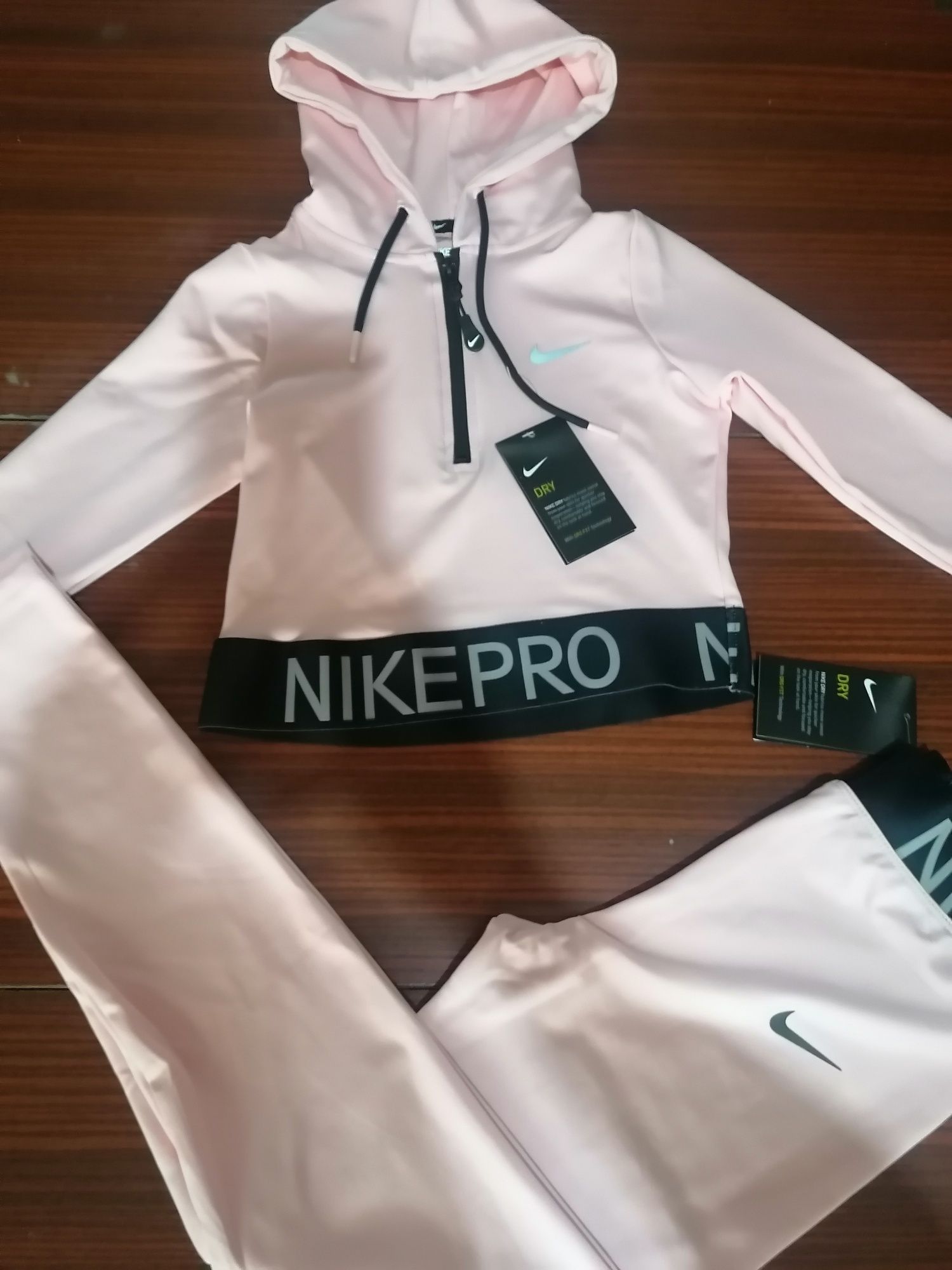 Nike дамски комплект