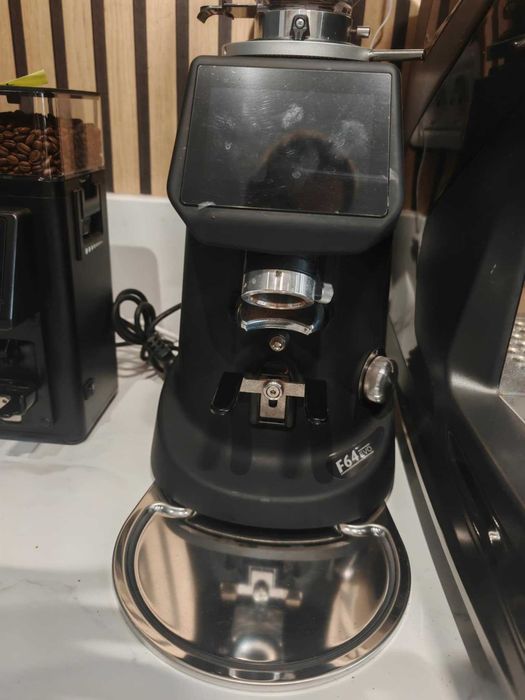 Vând espressor rancilio classe 5 și 2 râșnițe