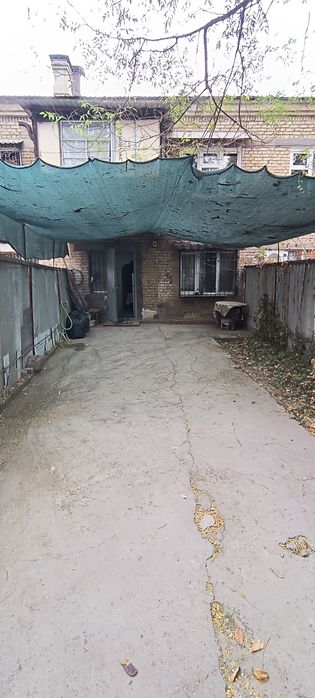 Продаётся 1- комн.кирпич Яшнабад