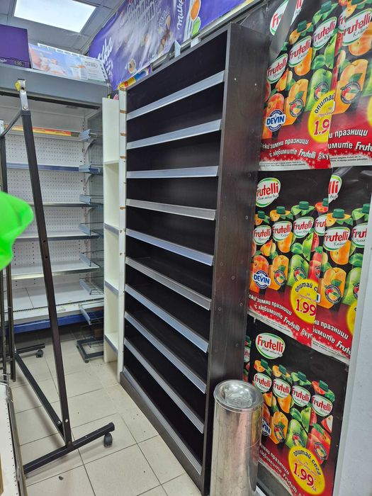 Търговско обурудване за хранителен магазин