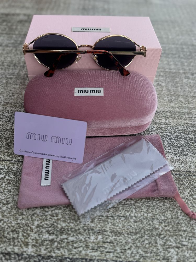 Слънчеви Очила Miu Miu
