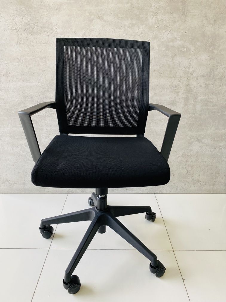 Офисное кресло модель 6033C