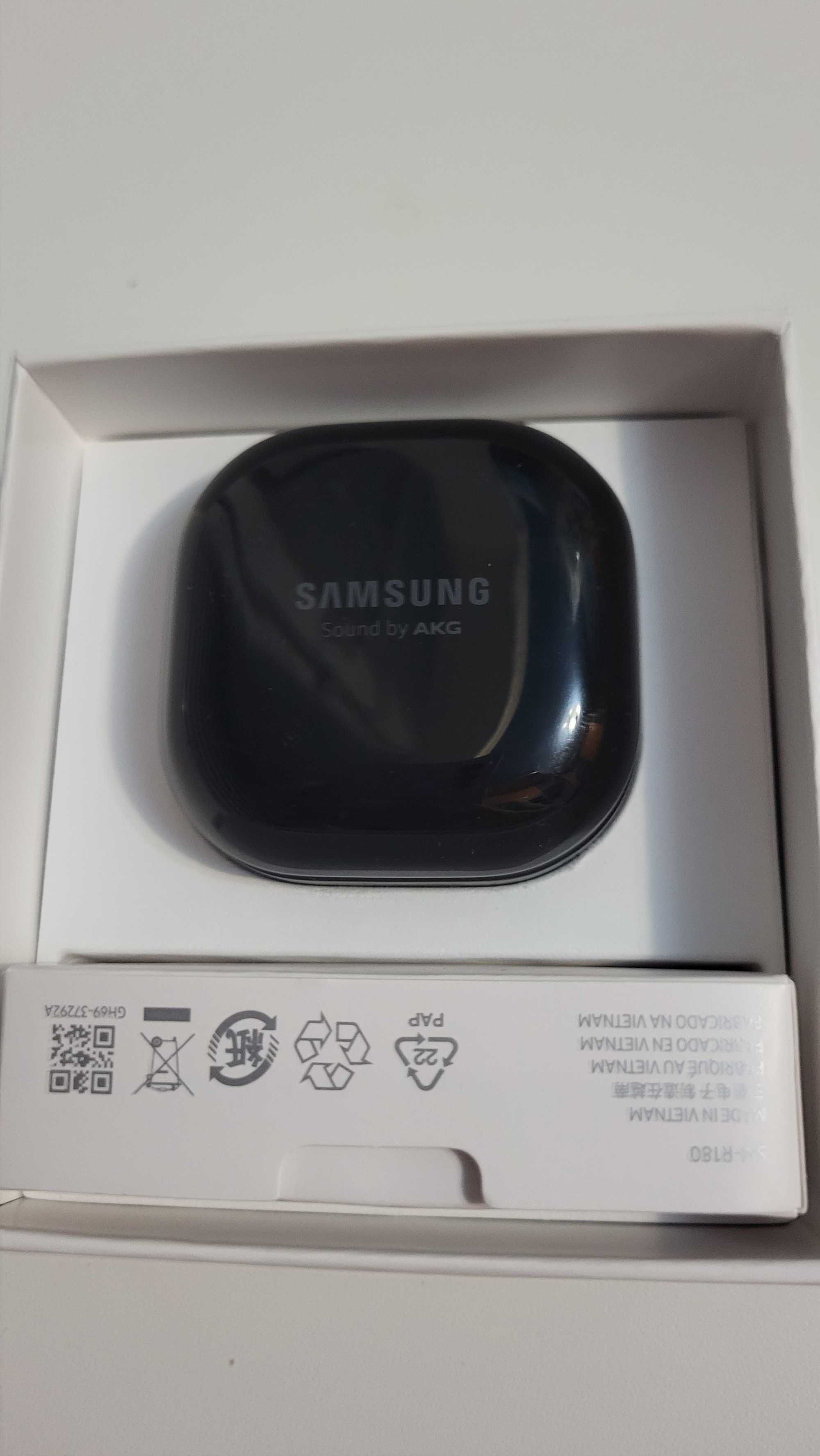 Продам!наушники безпроводные новые Samsung