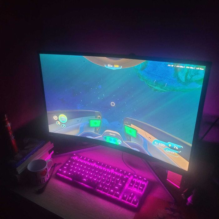 Monitor QLED Samsung Odyssey G7 curbat 240Hz 2K Nou