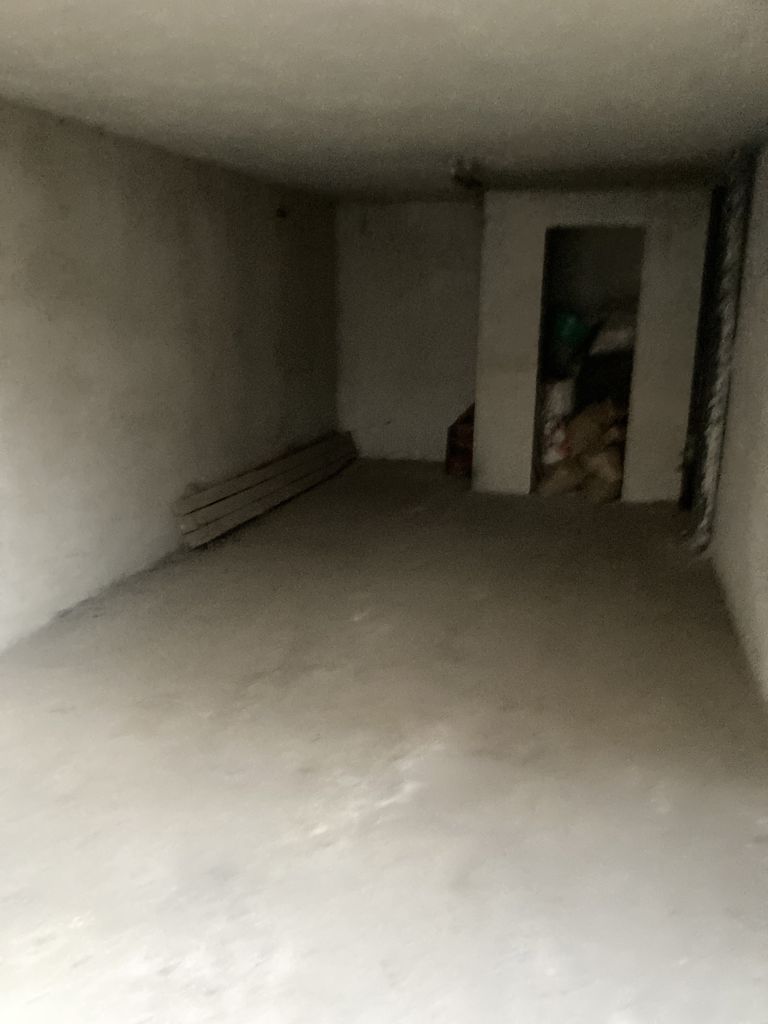 Продава се Гараж / Паркомясто в Плевен, Идеален център - 21 кв.м за 953 €/кв.м - Снимка #3